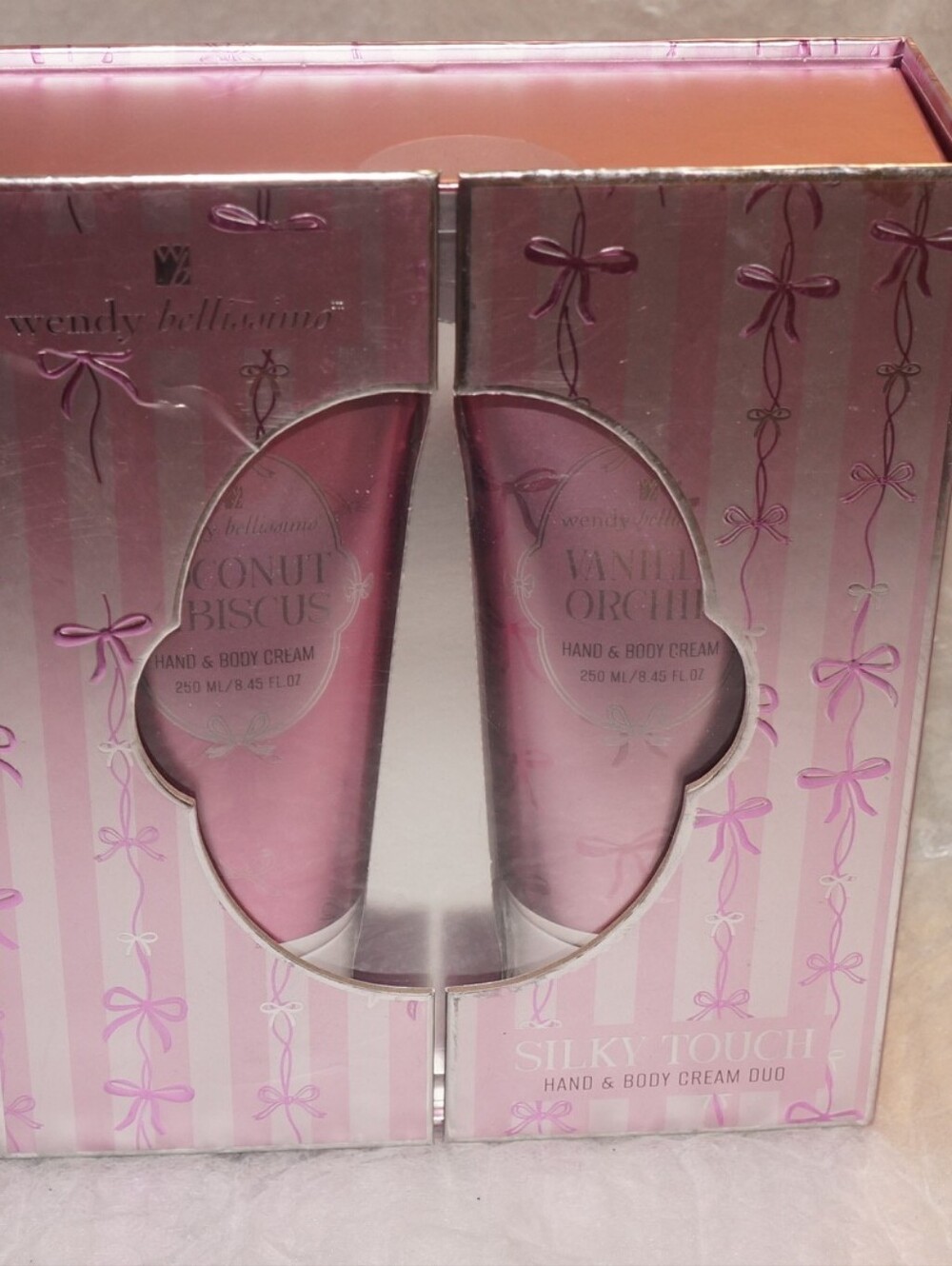 Wendy Bellissimo 2-piece pink hand and body cream gift set New In Box